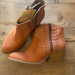 Musse and Cloud Athya Copper Zip Leather Ankle Boots